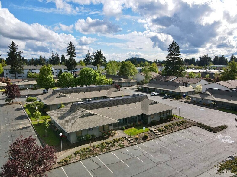 More Photos Of 12724 SE Stark St, Portland Medical For Sale
