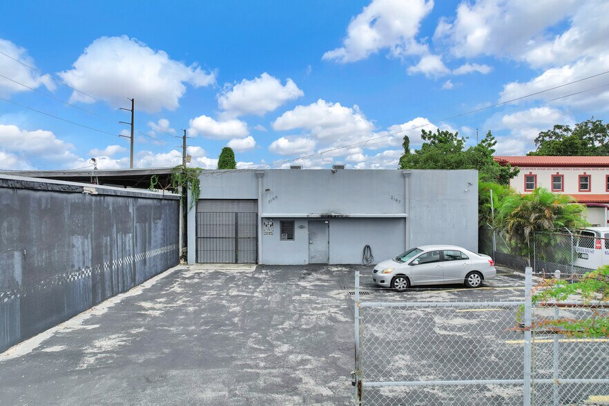 More Photos Of 2199 NW 22nd Ct, Miami Warehouse For Sale