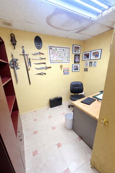 More Photos Of 6913 Grand Ave, Maspeth General Retail For Lease