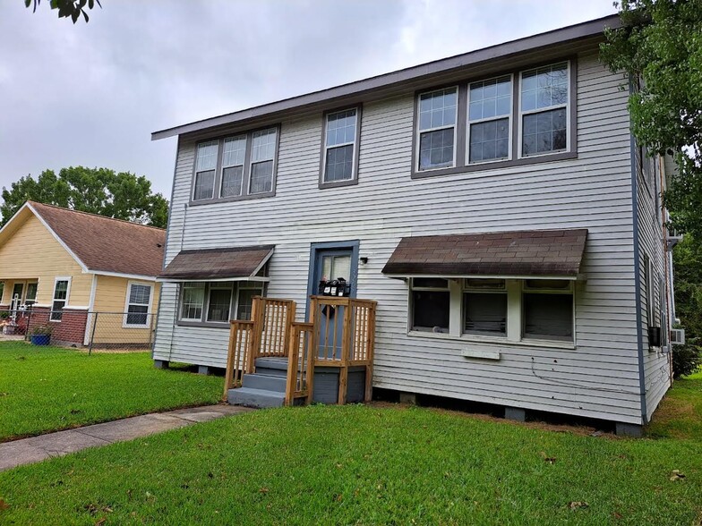 Primary Photo Of 3205 Illinois St, Baytown Apartments For Sale