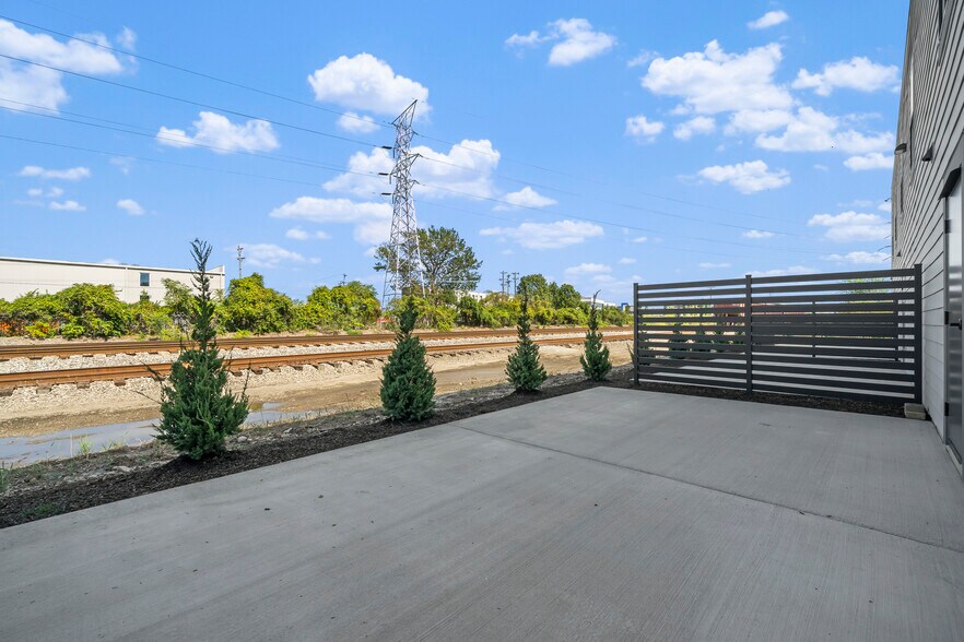 More Photos Of 4477 34th Ave, Cincinnati Self Storage For Sale