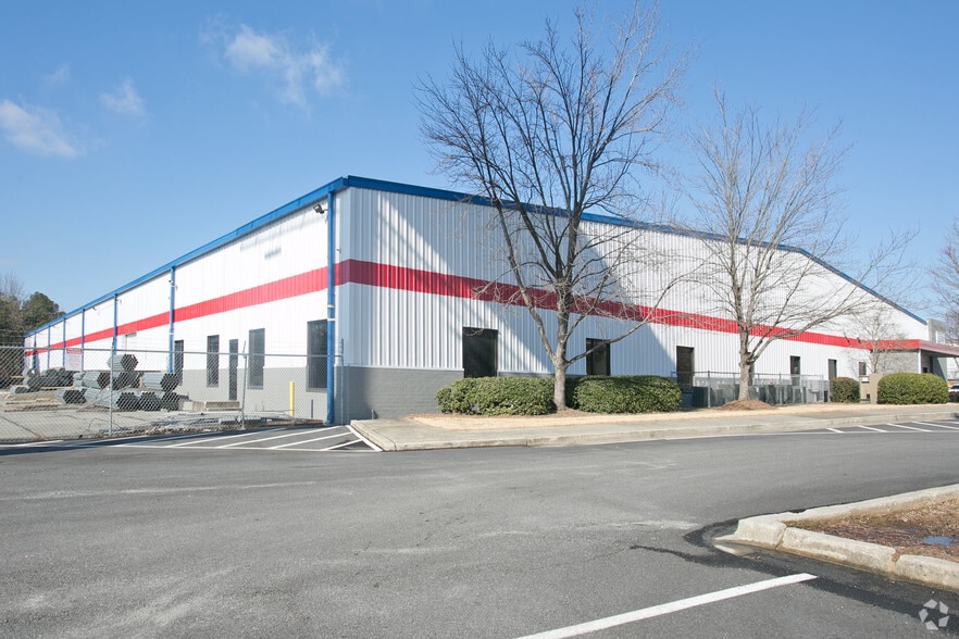 More Photos Of 6915 Button Gwinnett Dr, Doraville Warehouse For Lease