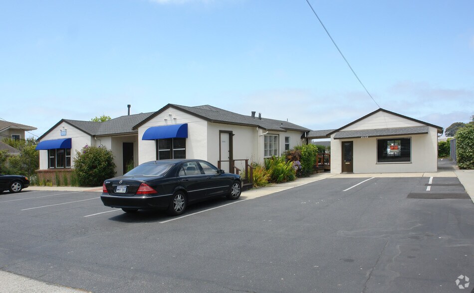 More Photos Of 1051 41st Ave, Santa Cruz Storefront Retail Office For Lease