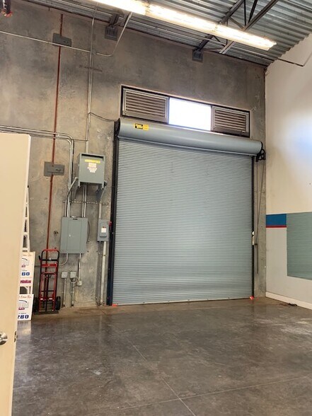 More Photos Of 94-1388 Moaniani St, Waipahu Warehouse For Lease