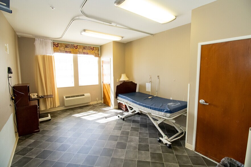 More Photos Of 224 E Central Ave, Andover Rehabilitation Center For Sale