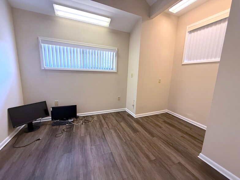 More Photos Of 1109 Bryn Mawr Ave, Lake Wales Medical For Sale