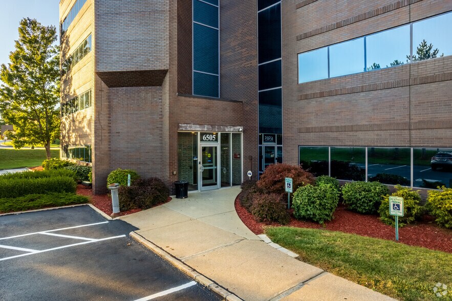 More Photos Of 6505 Rockside Rd, Independence Office For Lease