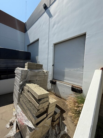More Photos Of 6323-6421 E Alondra Blvd, Paramount Warehouse For Lease