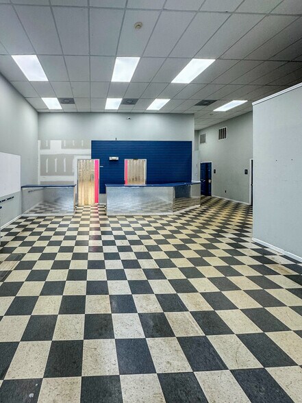 More Photos Of 208-305 Russ Ave, Waynesville Unknown For Lease