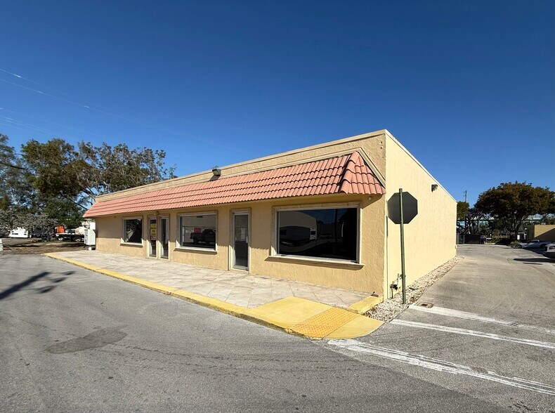 Primary Photo Of 155 NE 1st St, Deerfield Beach Office For Lease