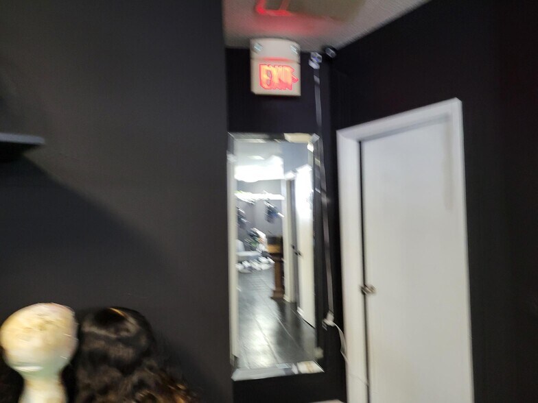 More Photos Of 2708 E 10th St, Greenville Office For Sale