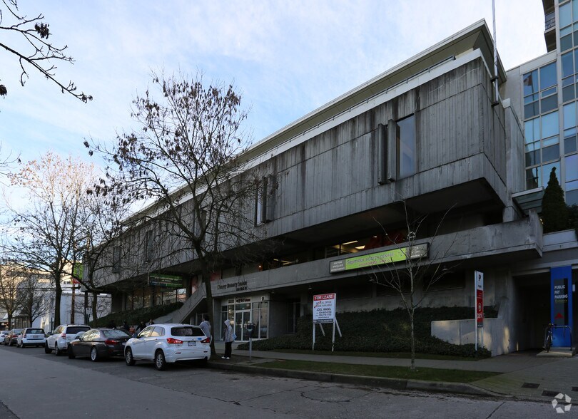More Photos Of 1530-1538 7th Ave W, Vancouver Office For Lease