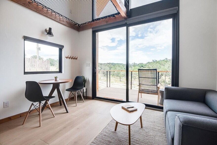 More Photos Of 1956 Loudon Rd, Fredericksburg Hotel For Sale