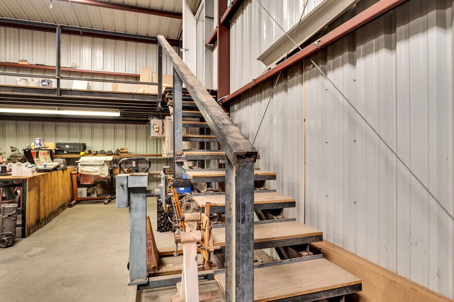 More Photos Of 75851 Baseline Rd, Twentynine Palms Warehouse For Sale