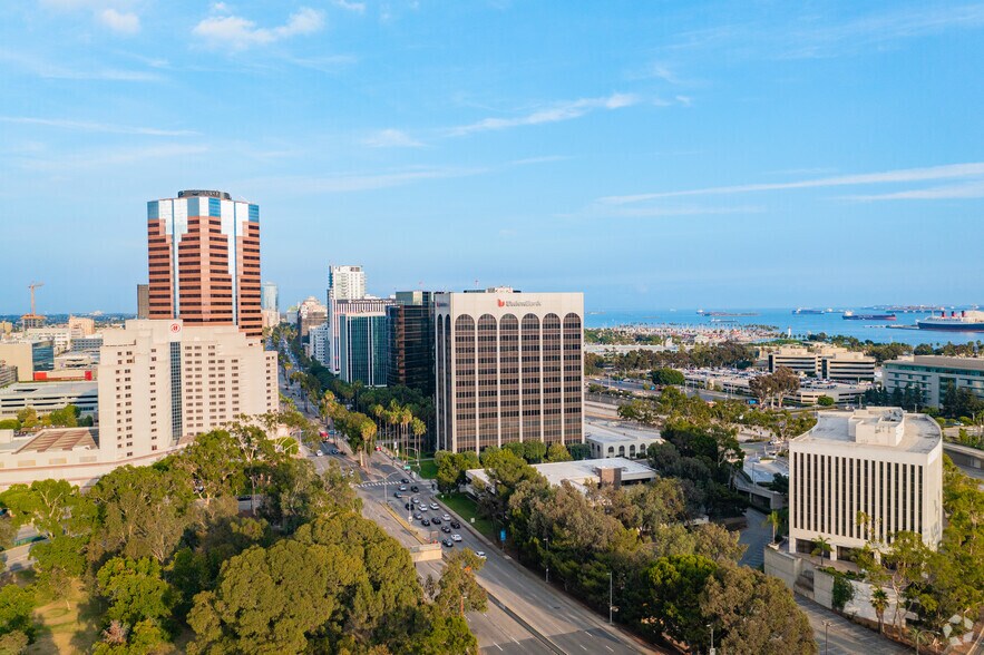 More Photos Of 400 Oceangate, Long Beach Office For Lease