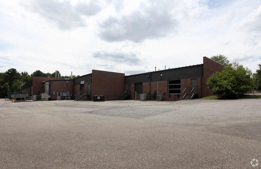 More Photos Of 621 Hutton St, Raleigh Research And Development For Lease