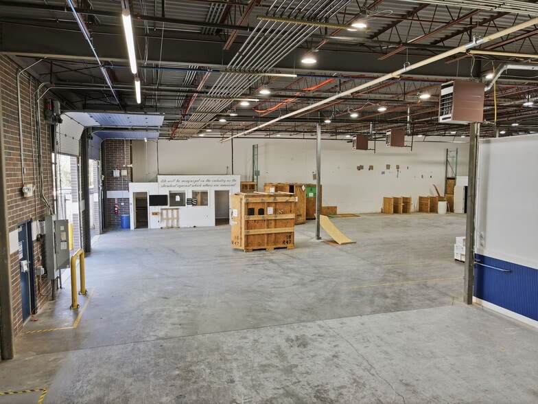 More Photos Of 1001 Prince George's Blvd, Upper Marlboro Light Manufacturing For Sale