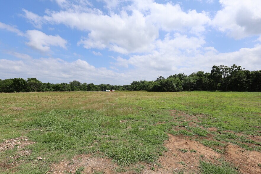 More Photos Of 25377 Welling rd, Welling Apartments For Sale