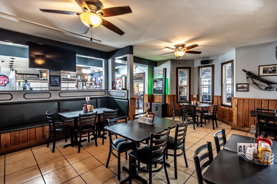 More Photos Of 5527 Oregonia Rd, Oregonia Restaurant For Sale