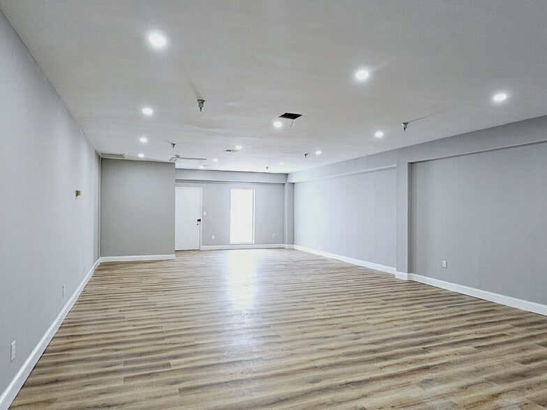 More Photos Of 10176 Baltimore National Pike, Ellicott City Office For Sale