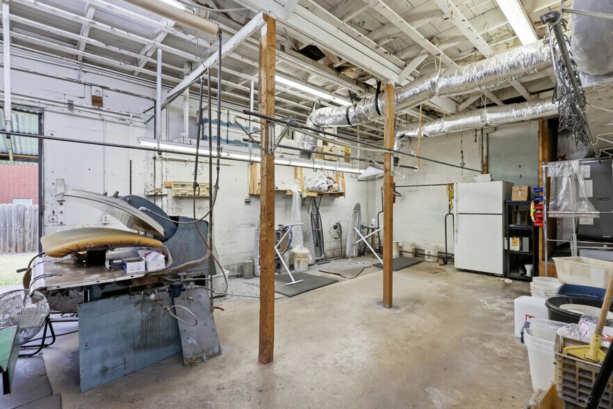 More Photos Of 8424-8430 White Settlement Rd, Fort Worth Storefront Retail Office For Sale