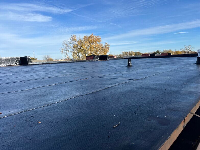 More Photos Of 870 Richard Rd, Dyer Freestanding For Lease