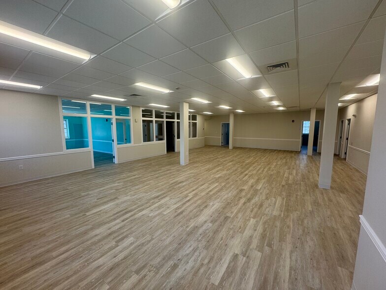 More Photos Of 355 W Market St, West Chester Restaurant For Lease