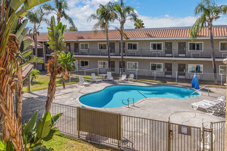 More Photos Of 2625 W Florida Ave, Hemet Hotel For Sale