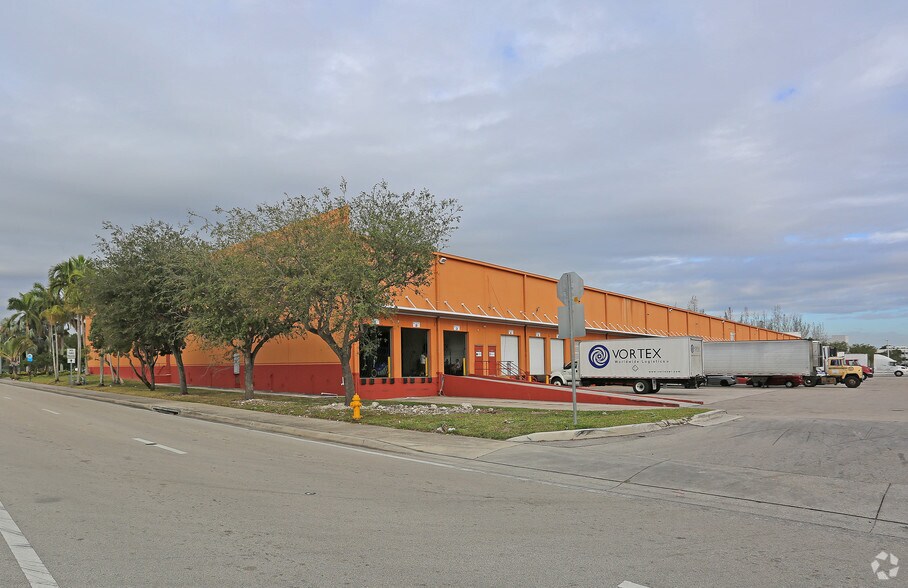 More Photos Of 3301-3389 NW 97th Ave, Miami Warehouse For Lease