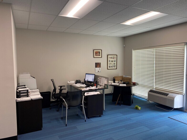 More Photos Of 3605 Latrobe Dr, Charlotte Warehouse For Lease