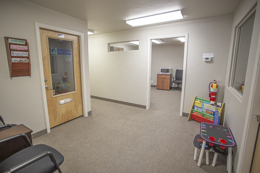 More Photos Of 132 E 5th St, Delta Office For Lease