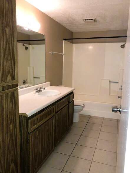 More Photos Of 619 E Ridgecrest Blvd, Ridgecrest Apartments For Sale