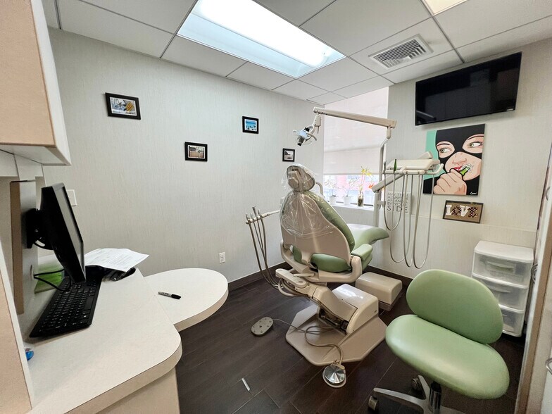 More Photos Of 128-138 Mott St, New York Medical For Sale