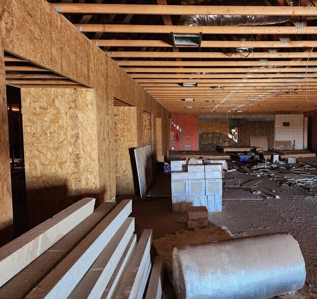 More Photos Of 4404 SE Main St, Roswell Restaurant For Sale