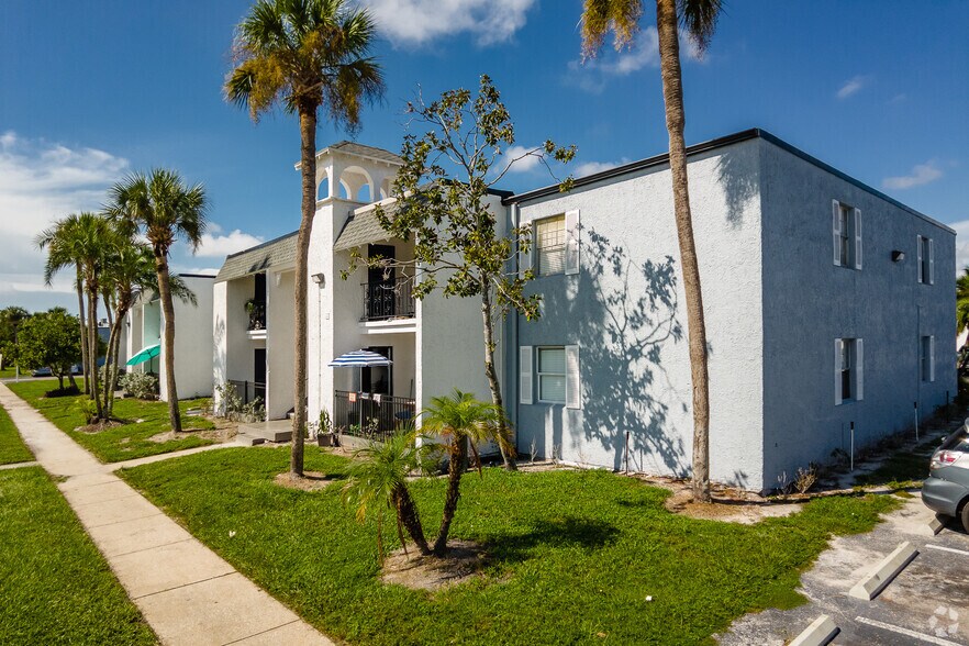 More Photos Of 7315 W Hanna Ave, Tampa Apartments For Sale