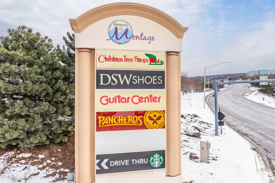 More Photos Of I-81 @ I-81 & Davis St, Moosic Unknown For Lease