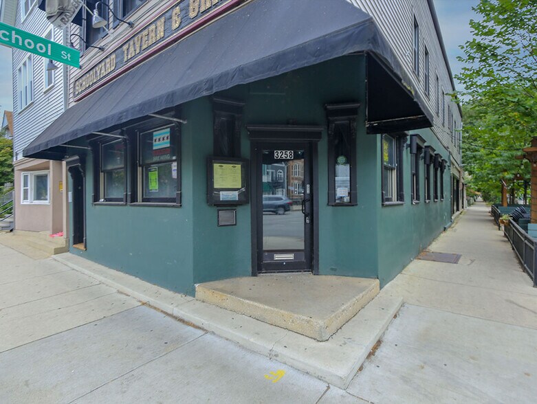 More Photos Of 3258 N Southport Ave, Chicago Restaurant For Lease