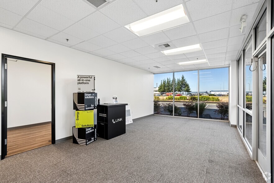 More Photos Of 3401 96th St S, Lakewood Distribution For Lease