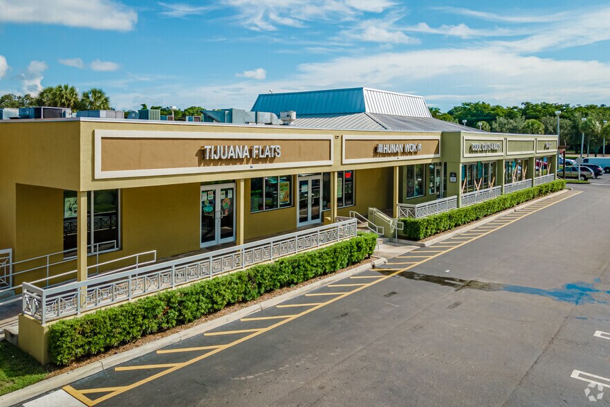 More Photos Of 3301-3357 Sheridan St, Hollywood Storefront For Lease