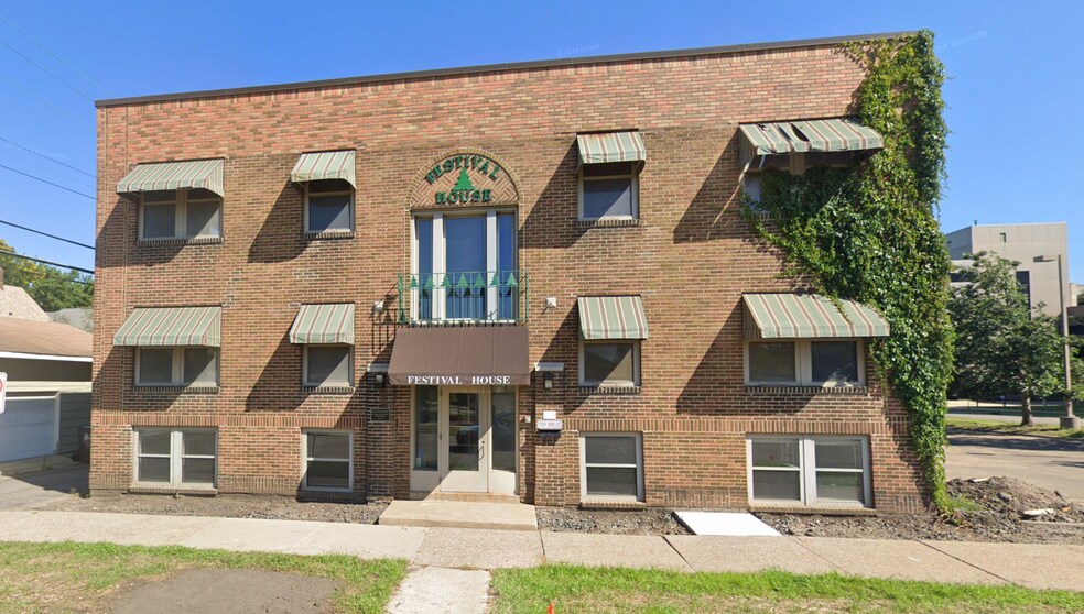 More Photos Of 1709 Shields Ave, Saint Paul Apartments For Sale