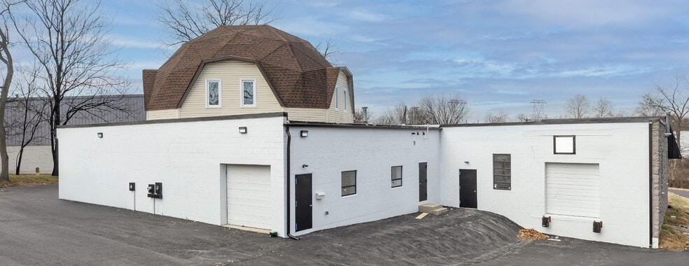 More Photos Of 241 King Manor Dr, King Of Prussia Light Distribution For Sale