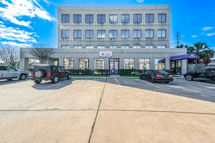 More Photos Of 13111 Westheimer Rd, Houston Office For Sale