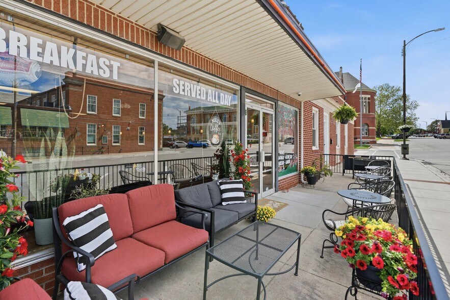 More Photos Of 715 1st Corso, Nebraska City Restaurant For Sale