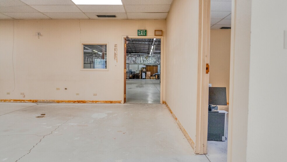 More Photos Of 2737 W 2nd Ave, Denver Warehouse For Sale