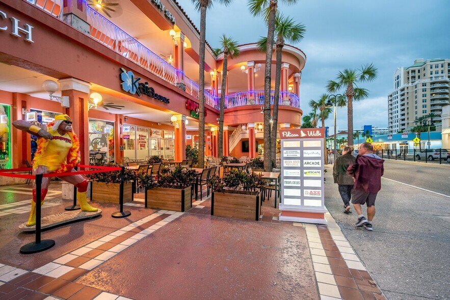 More Photos Of 483 Mandalay Ave, Clearwater Beach General Retail For Lease