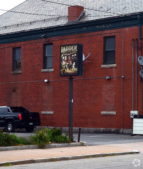 More Photos Of 133 Douglas Ave, Providence Restaurant For Sale