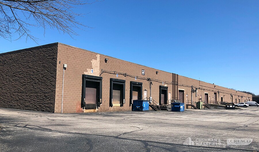 More Photos Of 28045 Ranney Pkwy, Westlake Warehouse For Lease