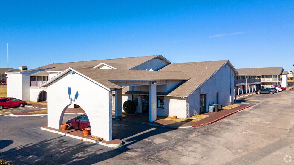 More Photos Of 4601 SW 3rd St, Oklahoma City Hotel For Sale