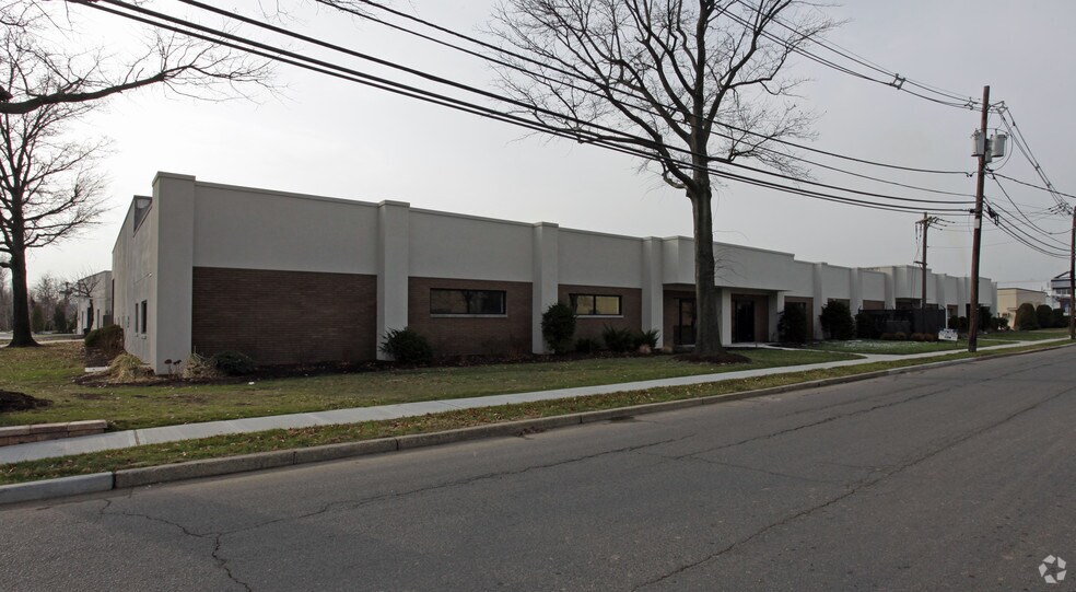 Primary Photo Of 101 Industrial Ave, Little Ferry Warehouse For Lease