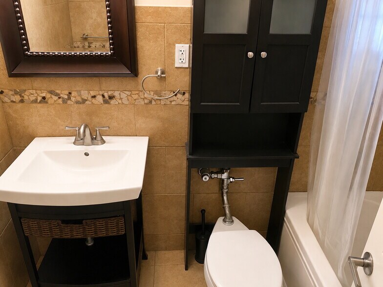 More Photos Of 4115 49th St, Sunnyside Apartments For Sale